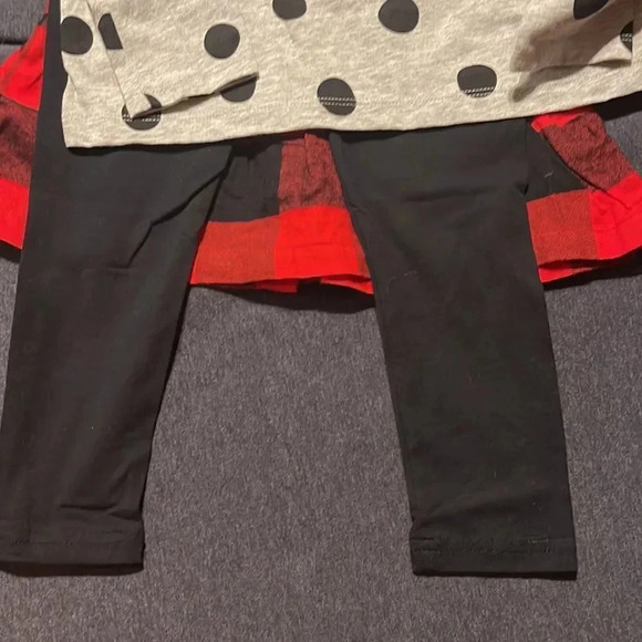 #19 Carters Girls Red Black Checkered Gray and Black Polka Dots Set W/ Leggings - Picture 9 of 12